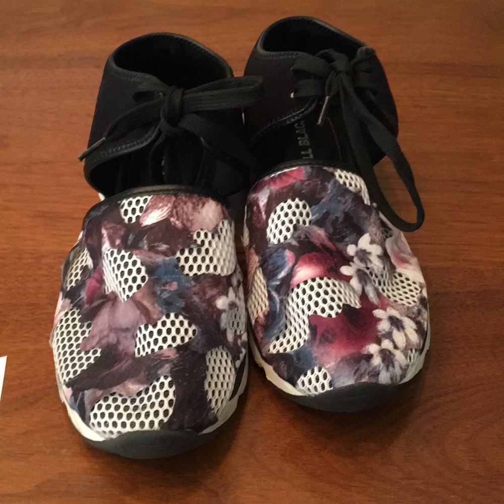 Floral Mesh Top Athletic Shoes